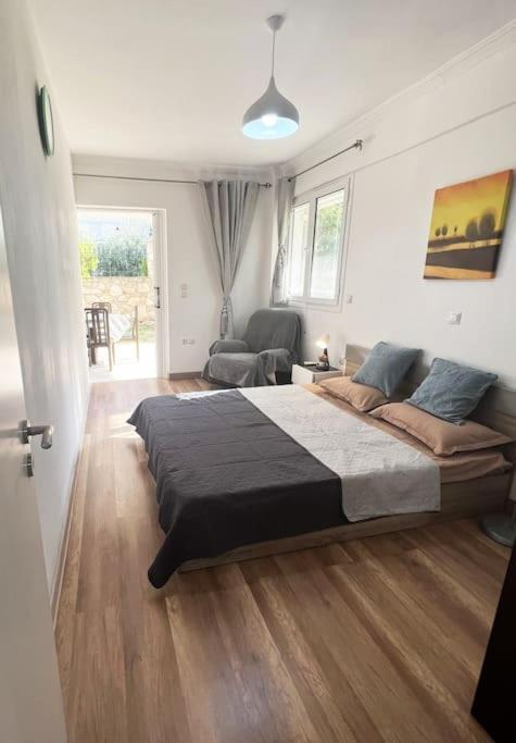 Eva'S Villas 2室温馨庭院拥有私家停车位 Γλυκά Νερά Εξωτερικό φωτογραφία